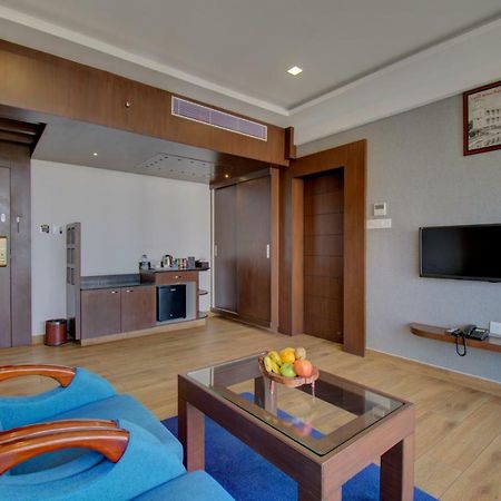 Silver Oak Hotel Mysore Exterior foto
